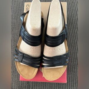 Women's Black Sandals